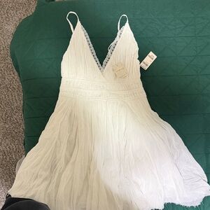 Chic White Lace Midi Dress